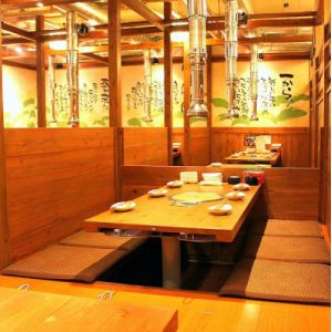 店舗空間アートワーク　CL/博多笑門 様